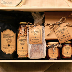 Anniversary Gift Box at Qtrove