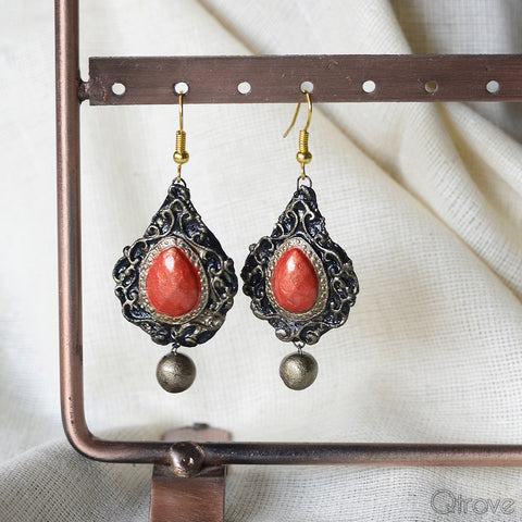Trendy Handmade Rustic Red Oval Earring