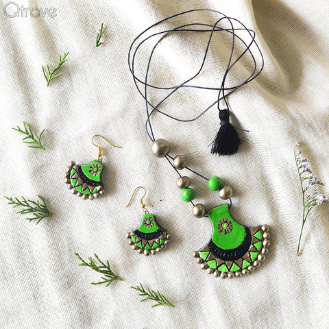 Handmade Terracotta Axe Pendant Necklace Set