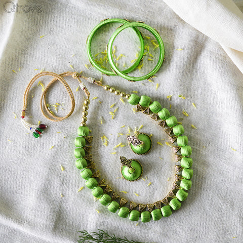 Handmade Garden Green Silk Thread Chocker Set