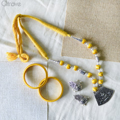 Contemporary Handmade Fusion Set at Qtrove