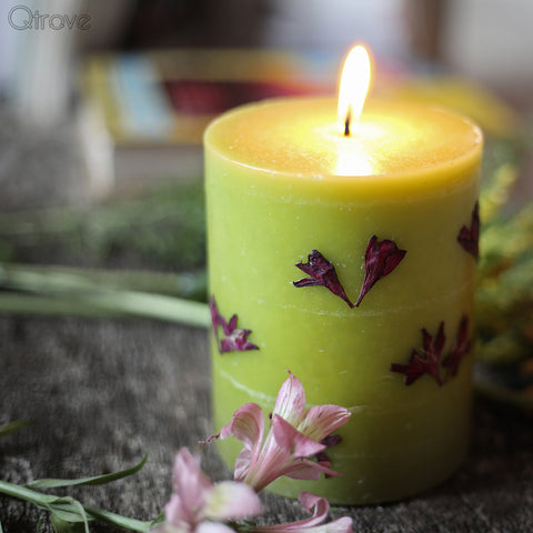 Lavender Scented Aromatic Candle