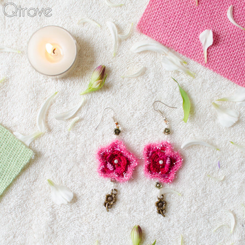 White Beaded Flower Power Earring