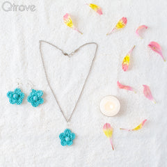Handmade Blue Floral Single Pendant Set at Qtrove
