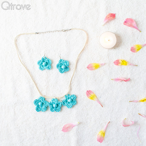 Handmade Blue Floral Necklace Set
