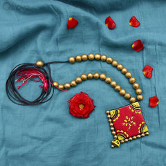 Contemporary Handmade Terracotta Necklace at Qtrove