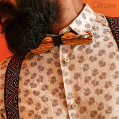 Pisa wooden bowtie at Qtrove
